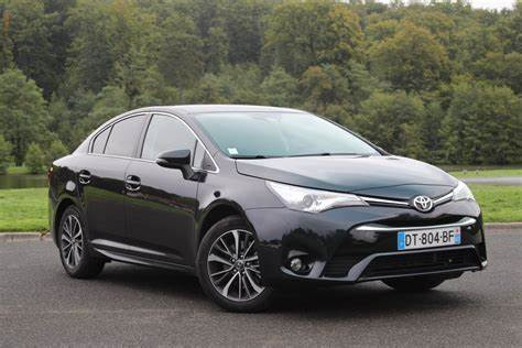 Toyota Avensis Hybrid | 5seats | Car Renting